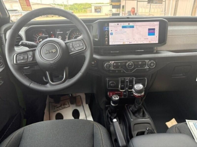 2025 Jeep Wrangler 4-door WillysImage 5