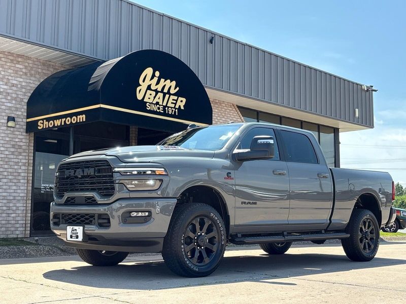 New 2025 RAM 2500 Laramie Crew Cab 4x4 6