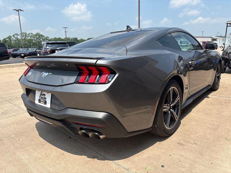 2024 Ford Mustang EcoBoostImage 8