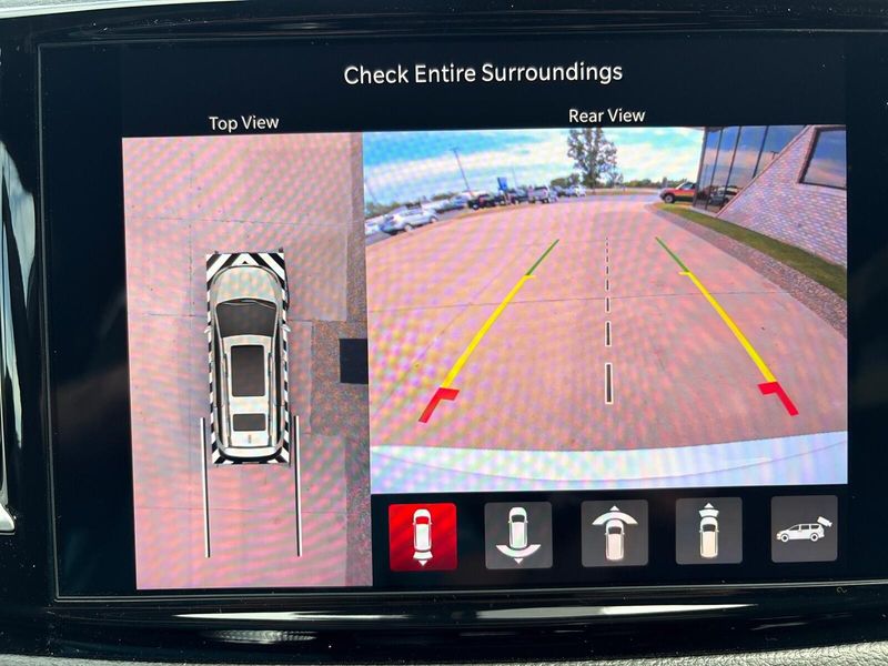 New 2025 Chrysler Pacifica SelectImage 19