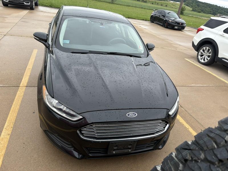 Used 2014 Ford Fusion Hybrid SE HybridImage 11