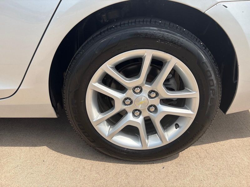 Used 2015 Chevrolet Malibu LTImage 11