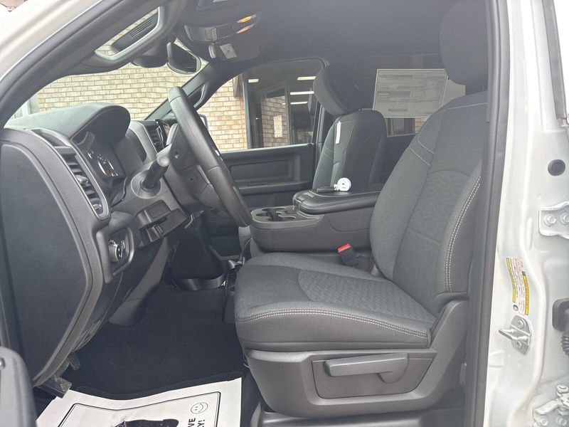New 2026 RAM 2500 Black Express Crew Cab 4x4 6
