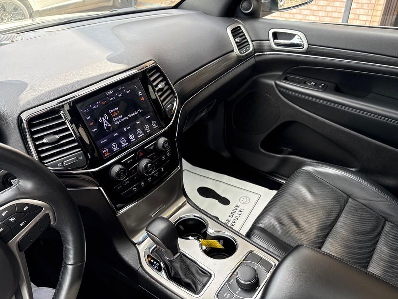 Used 2019 Jeep Grand Cherokee LimitedImage 19