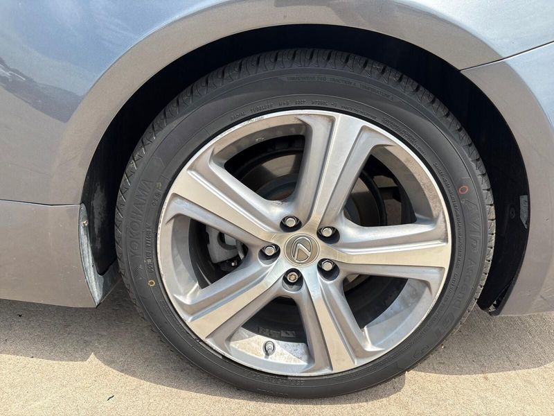 Used 2016 Lexus RC 200t Image 12