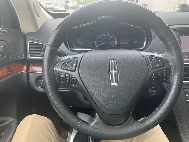2019 Lincoln MKT ReserveImage 16