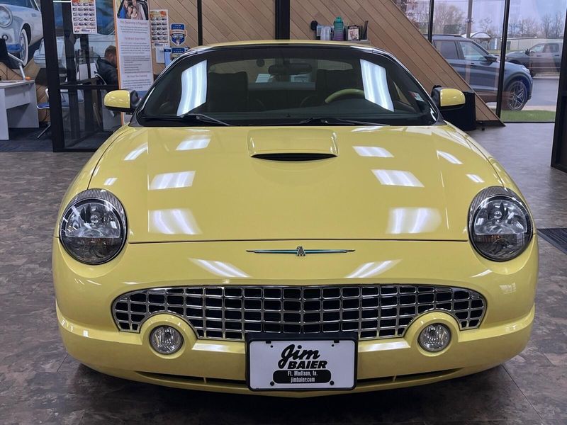 Used 2002 Ford Thunderbird w/Hardtop PremiumImage 3