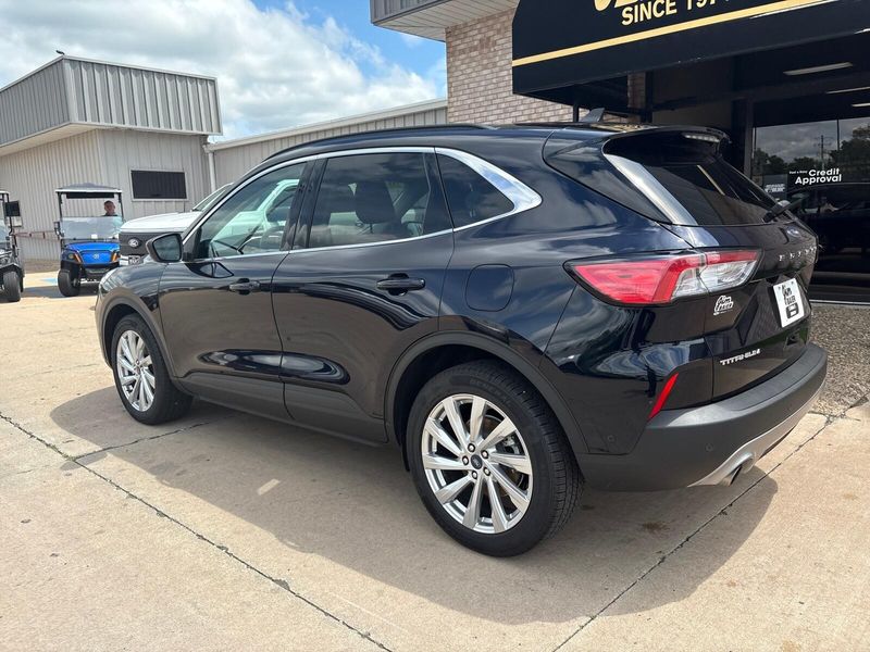 Used 2021 Ford Escape TitaniumImage 11