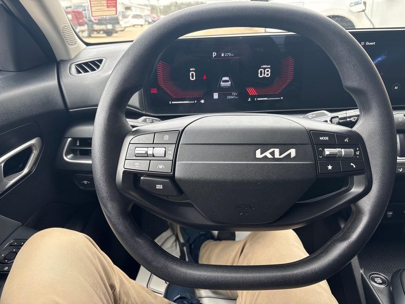 Used 2025 Kia K4 LXImage 13