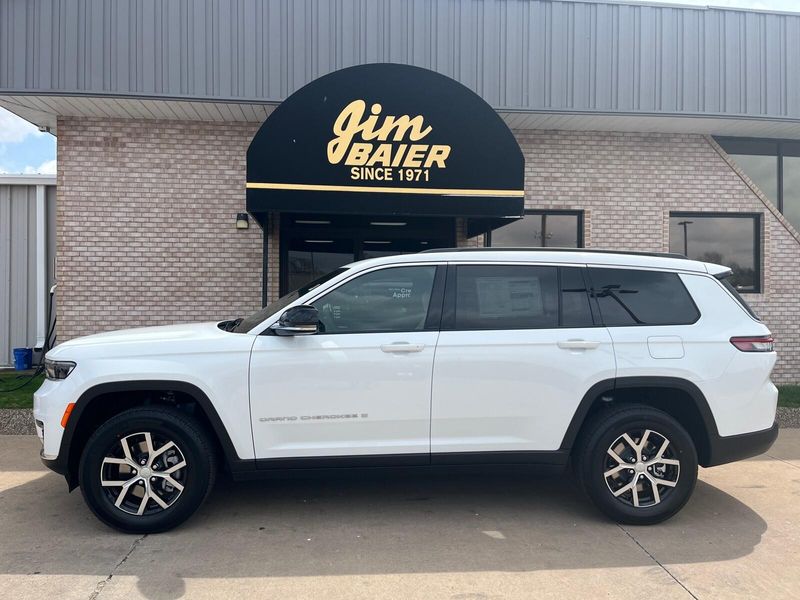 2025 Jeep Grand Cherokee L Limited 4x4Image 2
