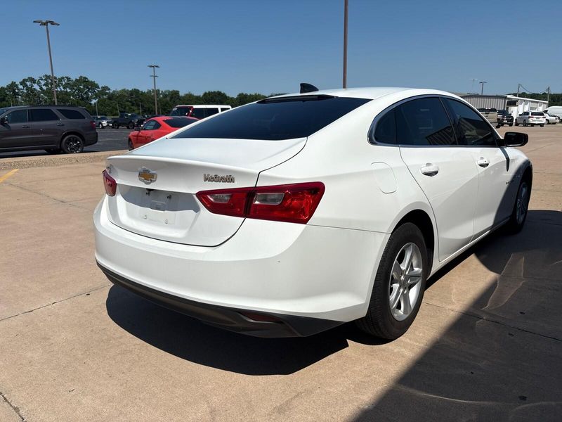 Used 2023 Chevrolet Malibu LSImage 8