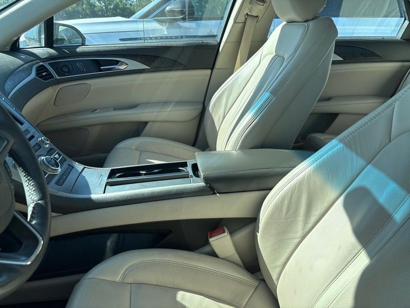 Used 2020 Lincoln MKZ ReserveImage 3