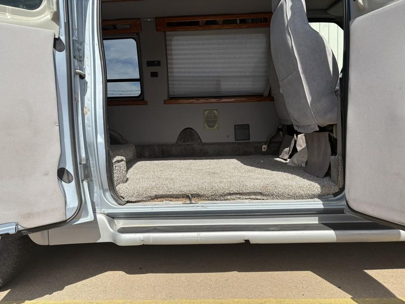 Used 1999 Ford E-150 RecreationalImage 14