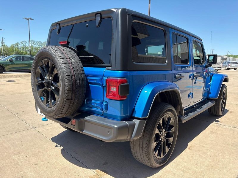 Used 2022 Jeep Wrangler 4xE Unlimited SaharaImage 8