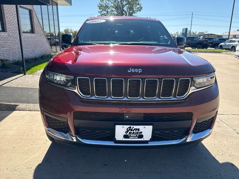 New 2025 Jeep Grand Cherokee L Laredo X 4x4Image 7