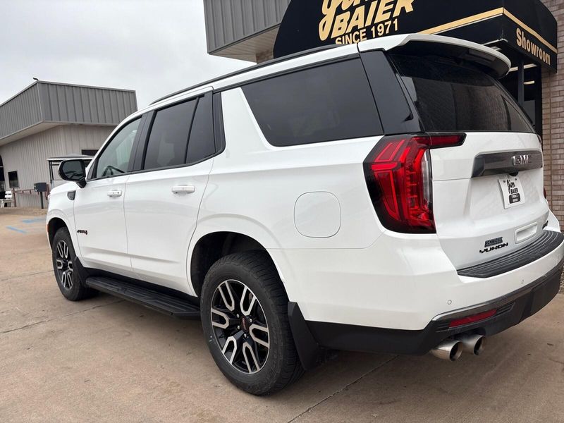 Used 2023 GMC Yukon AT4Image 11