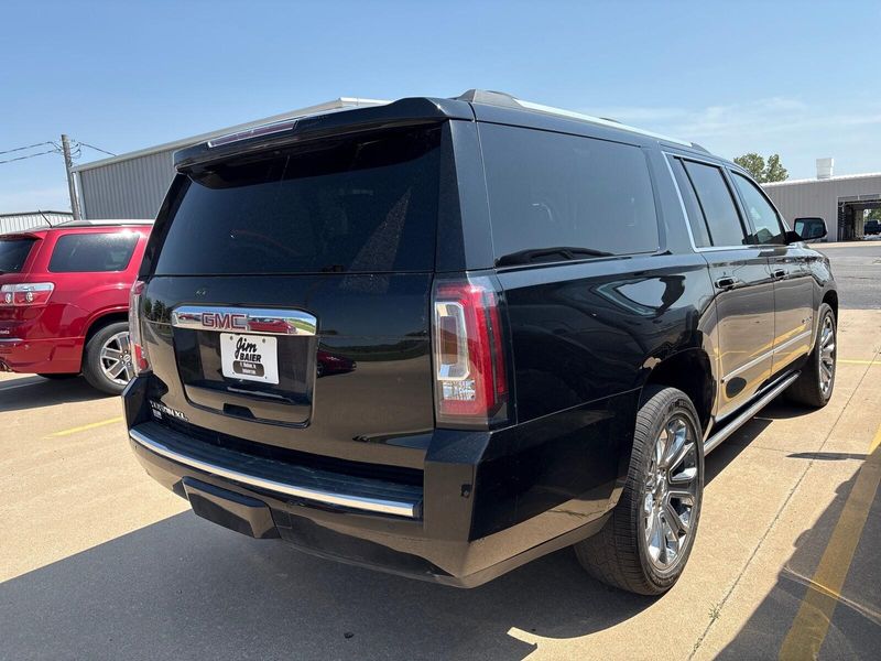 2016 GMC Yukon XL DenaliImage 8