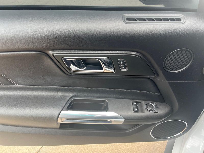 2016 Ford Mustang GT PremiumImage 12