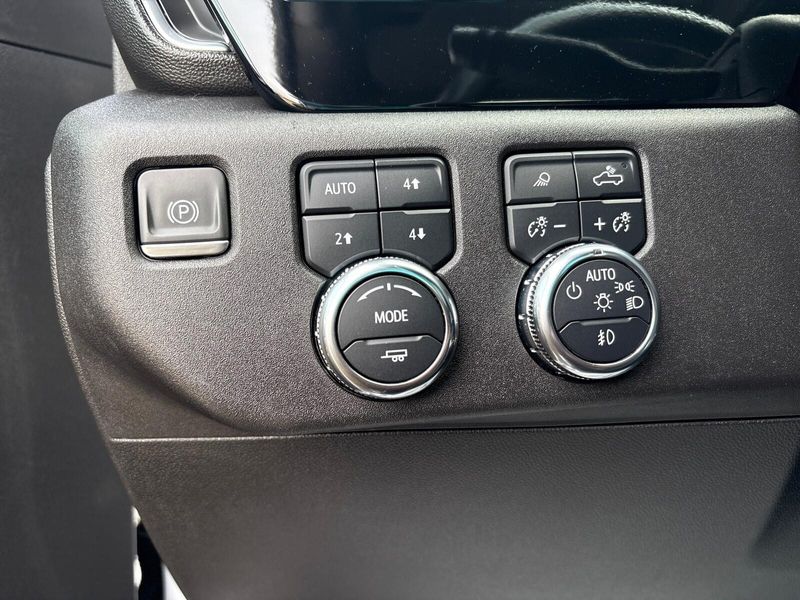 2024 GMC Sierra 2500HD SLTImage 18