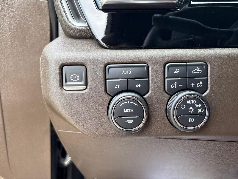 Used 2024 Chevrolet Silverado 1500 RSTImage 6
