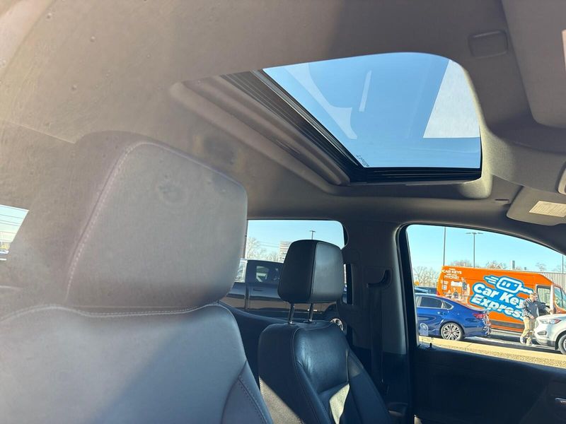 Used 2021 GMC Sierra 1500 SLTImage 9