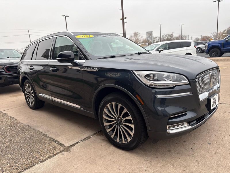 Used 2021 Lincoln Aviator ReserveImage 8