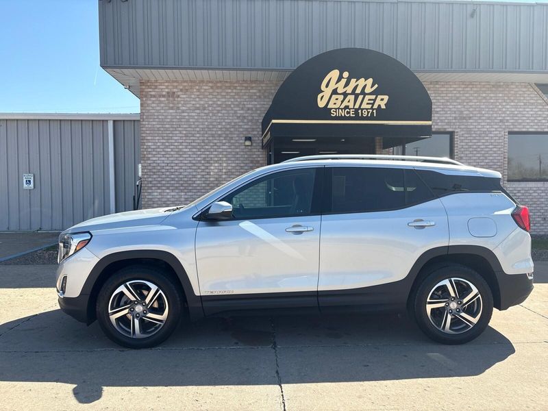 Used 2019 GMC Terrain SLTImage 2