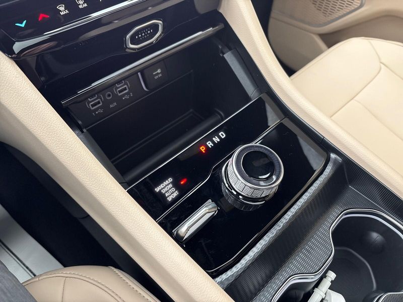 New 2026 Jeep Grand Cherokee Limited 4x4Image 16