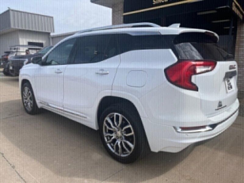 2022 GMC Terrain DenaliImage 11