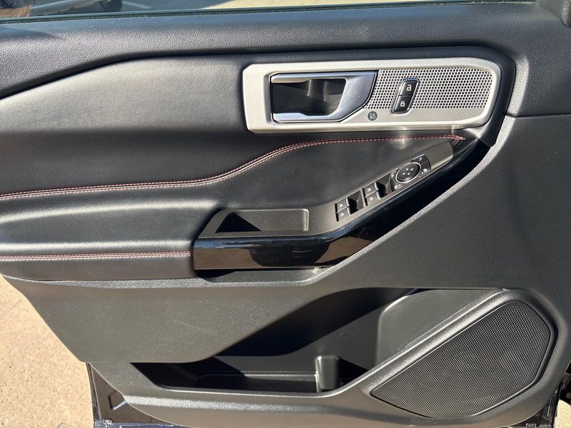 Used 2023 Ford Explorer ST-LineImage 14