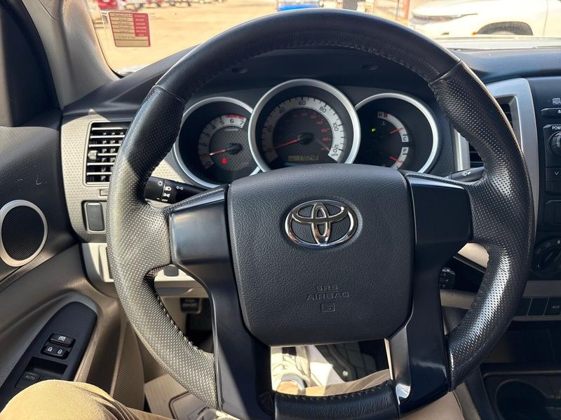 Used 2012 Toyota Tacoma Image 14