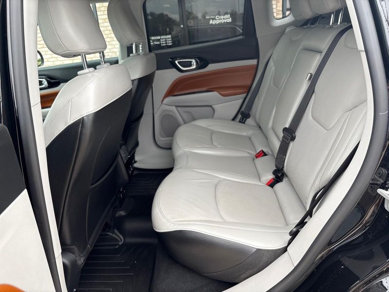 2022 Jeep Compass LimitedImage 4