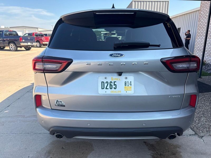 Used 2023 Ford Escape ST-LineImage 9