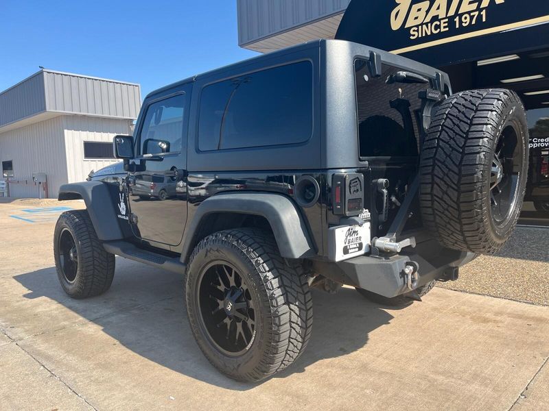 2011 Jeep Wrangler JK RubiconImage 10