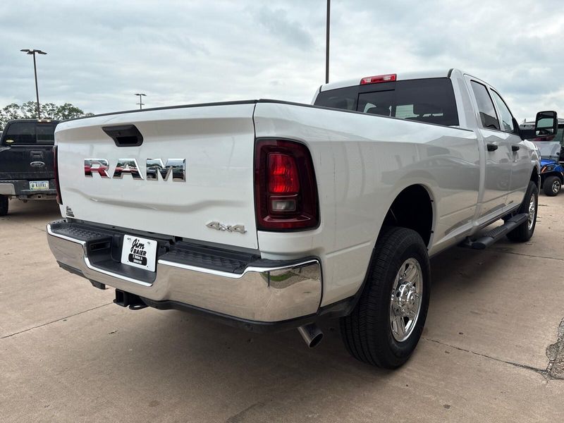 2025 RAM 3500 Tradesman Crew Cab 4x4 8