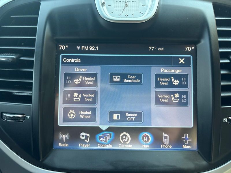 Used 2014 Chrysler 300C 300CImage 24