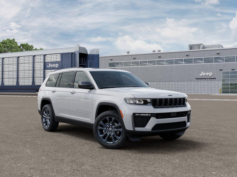 New 2026 Jeep Grand Cherokee L 85th Anniversary Edition 4x4Image 3