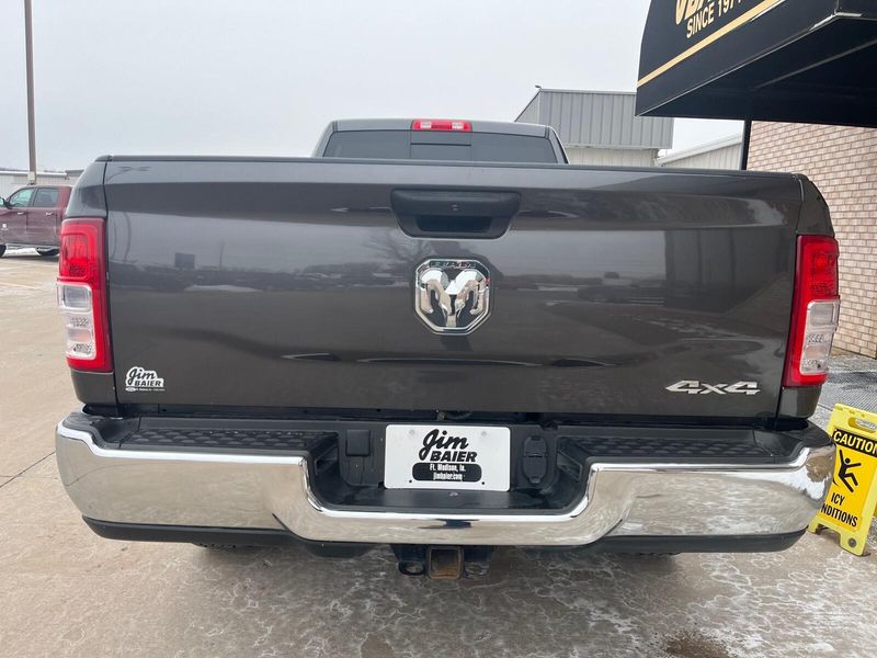 2022 RAM 3500 TradesmanImage 9