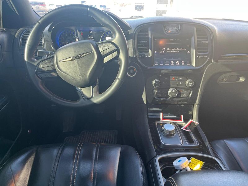 2016 Chrysler 300 300SImage 5