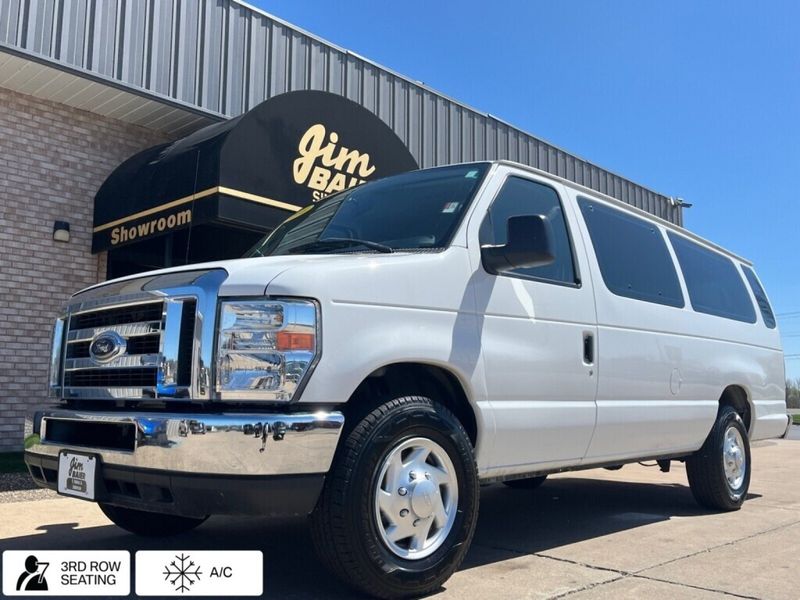 2010 Ford E-350 Super Duty XLTImage 1