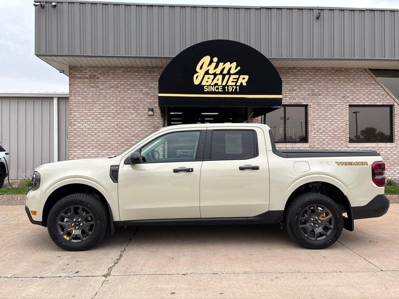 2024 Ford Maverick XLT Tremor photo 2