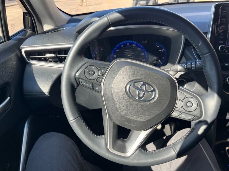 2022 Toyota Corolla Cross XLEImage 11