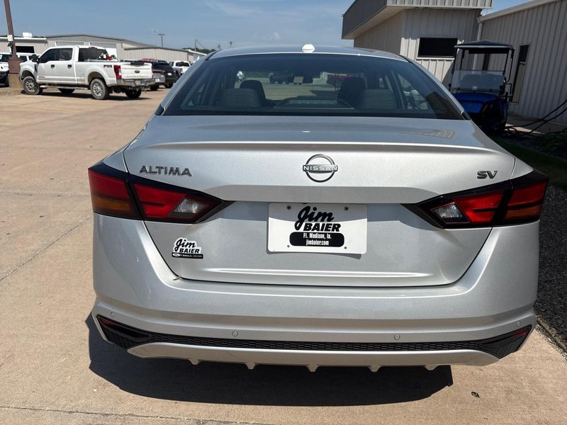 Used 2024 Nissan Altima 2.5 SVImage 9
