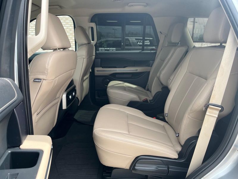 2022 Ford Expedition XLTImage 4
