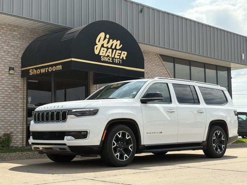 2025 Jeep Wagoneer L Series IIIImage 1