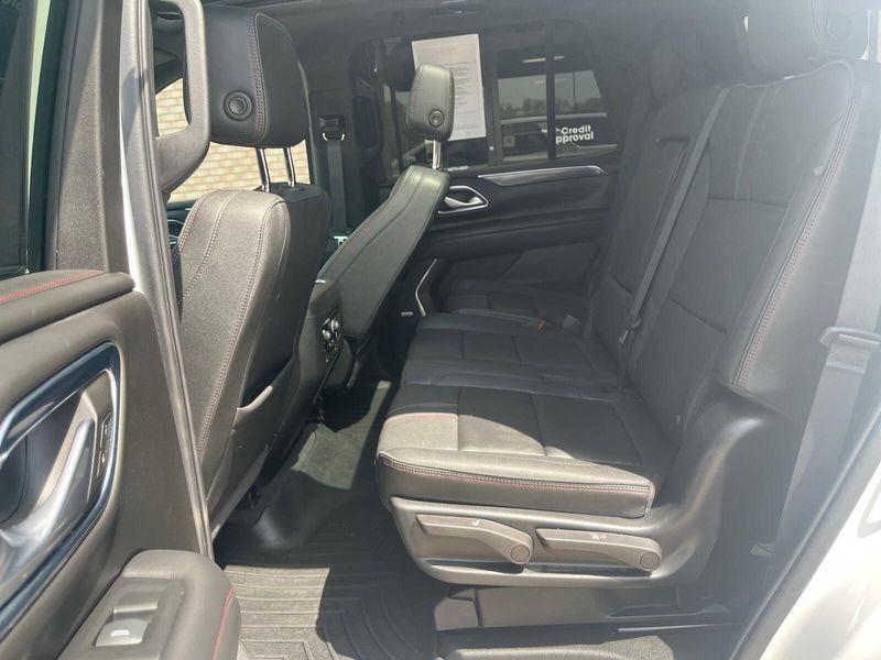 2022 Chevrolet Tahoe RSTImage 4