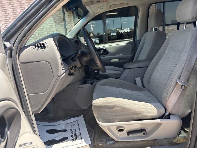 Used 2006 Chevrolet TrailBlazer LSImage 3