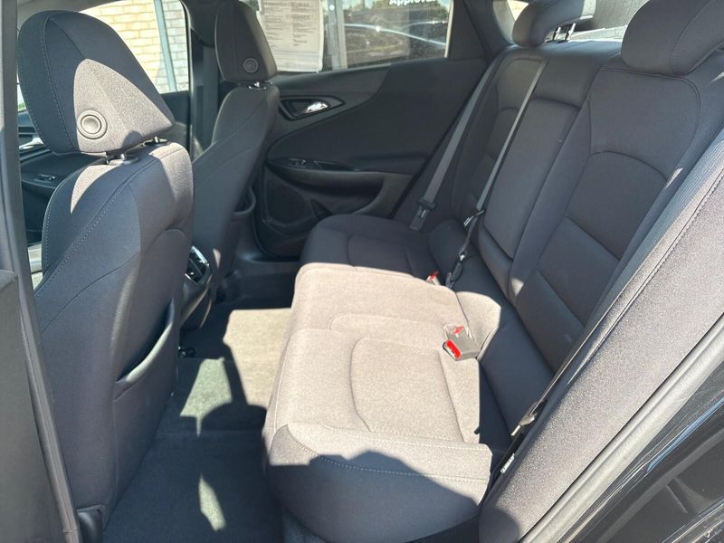 Used 2022 Chevrolet Malibu LTImage 4