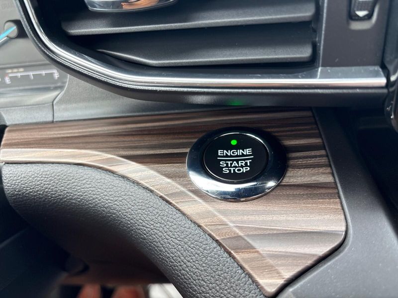 Used 2020 Ford Explorer LimitedImage 23