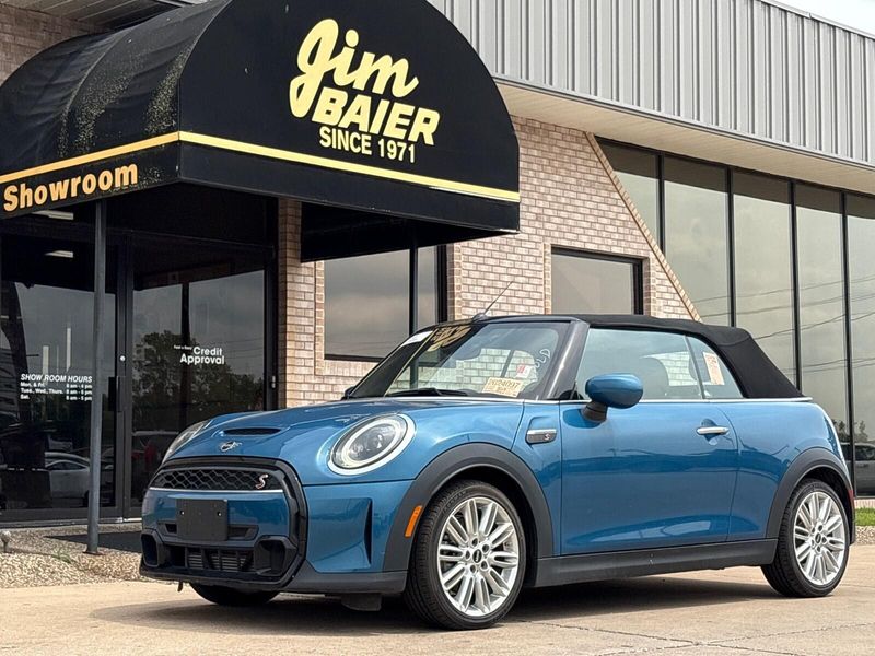 2024 MINI Convertible Cooper SImage 1
